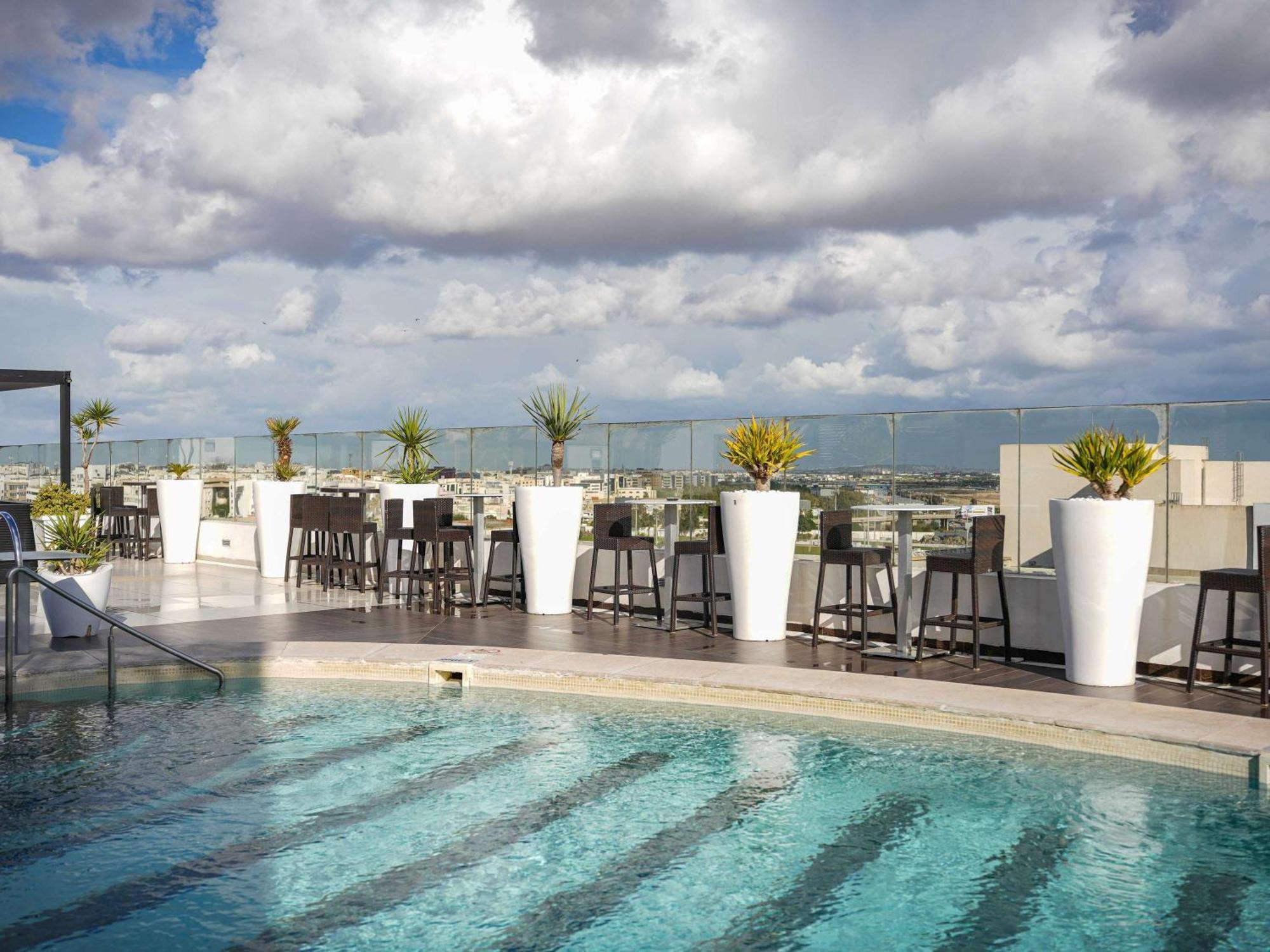 Novotel Hotel 4*